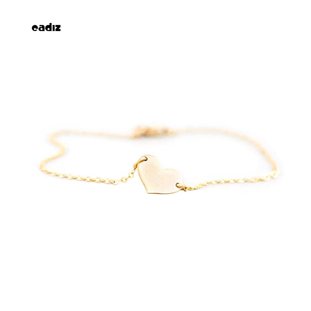 Vòng tay đính hạt giả ngọc trai trái tim