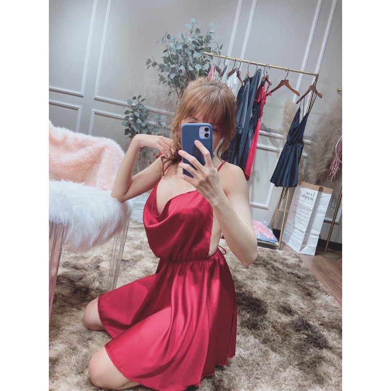 Váy ngủ nữ, váy 2 dây cổ đổ hở lưng chất lụa satin, có kèm quần ngắn bên trong, phom váy đẹp, gợi cảm cho phái nữ | BigBuy360 - bigbuy360.vn