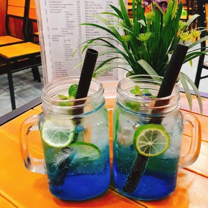 Ly Thủy Tinh Có Quai ♥ MUA 10 TẶNG 1 ♥ Cốc với nắp lỗ để cắm ống hút tiện lợi | BigBuy360 - bigbuy360.vn