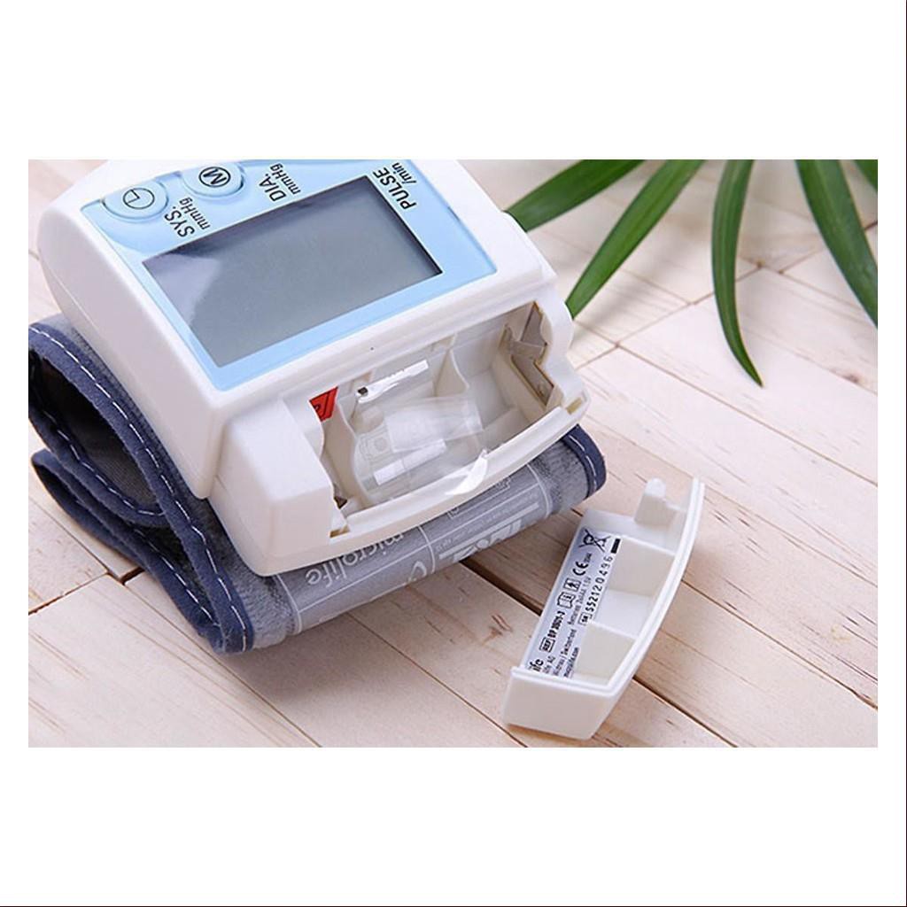 Máy Đo Huyết Áp Cổ Tay Điện Tử Microlife 3BU1-3 - Bảo Hành 5 Năm