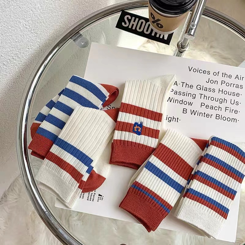 Vớ Thể Thao Cổ Cao Họa Tiết Kẻ Sọc Phong Cách Preppy Mới Cho Nữ