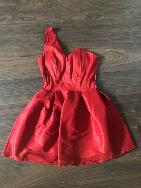 Đầm 1 vai quyến rũ