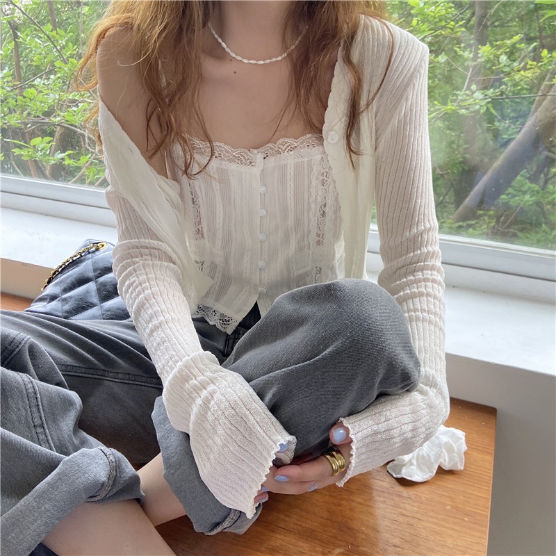 Set áo yếm và áo khoác len mỏng