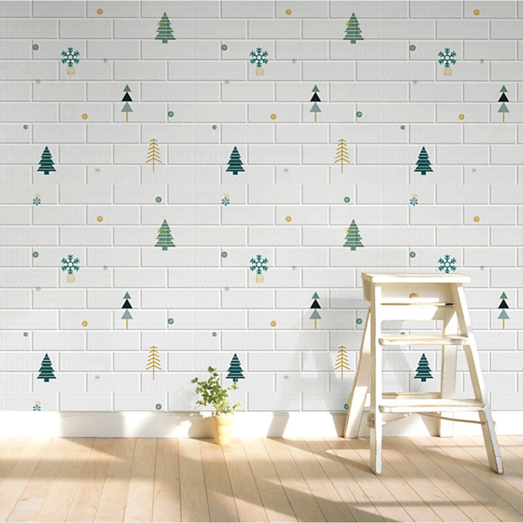 Xốp Dán Tường Hoạt Hình Cây Thông Kích Thước 70*77 dày 3.5mm