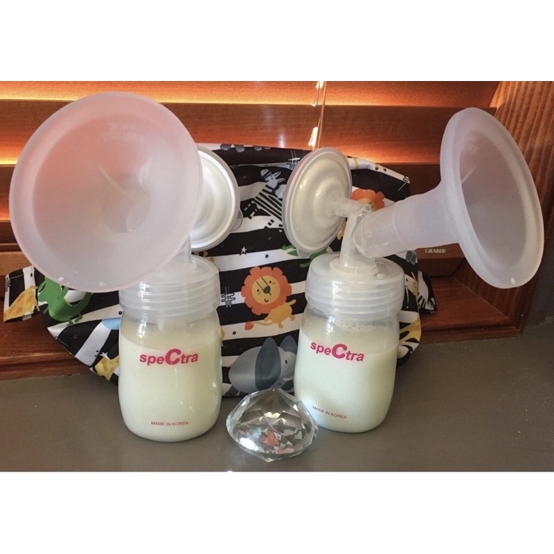 Phễu hút sữa Lacteck Baby Motion ( giá 1 chiếc)