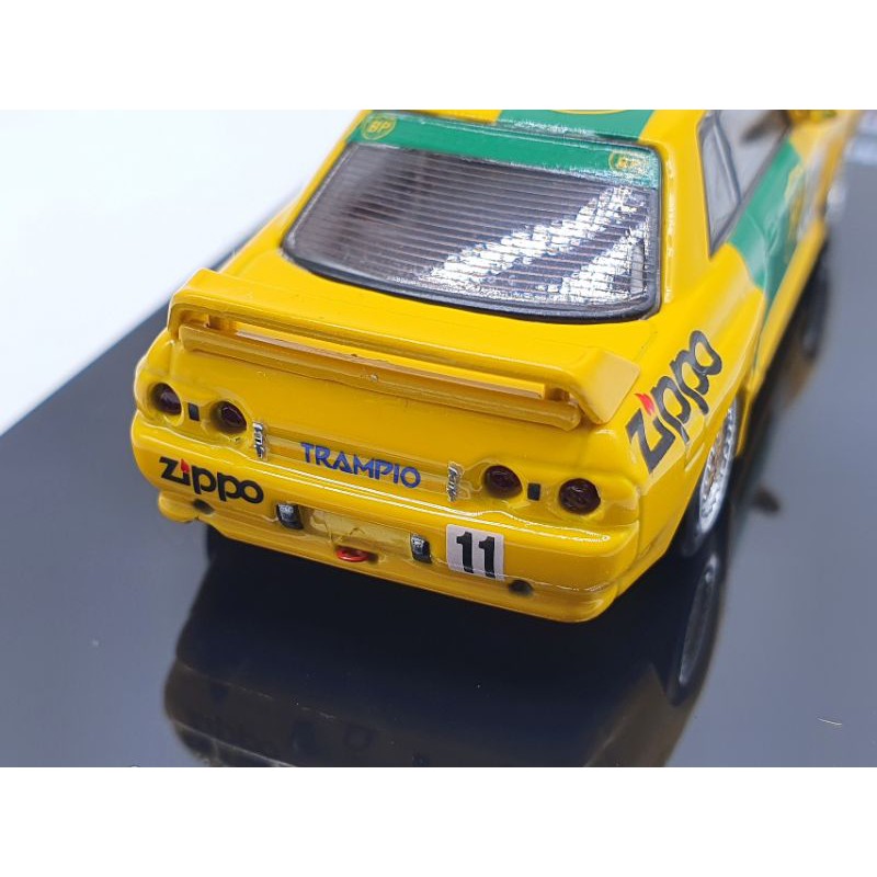 Xe Mô Hình Niissan Skyline GT-R (R32) #11 "BP OIL TRAMPIO" Inter Tec Fuji 1993 Winner 1:64 Inno Models (Vàng Xanh)