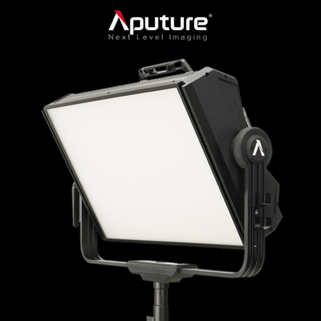 Aputure Nova P300C Full Kit
