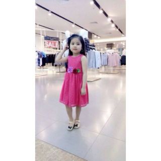 Váy ren bé gái đính hoa (Nguyễn Ngọc Trúc 3/12)