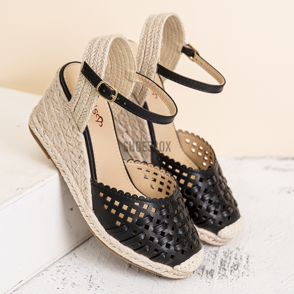 Xăng đan xinh xắn cho nữ