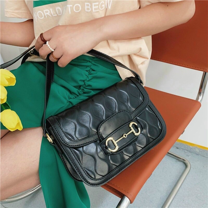 Túi H À H Ồ sóng