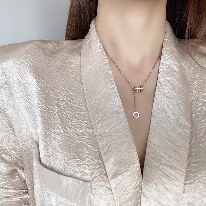 Dây chuyền Vòng cổ Choker TITAN màu Rose Gold  charm necklace mặt hình trụ đính đá HALLA DC107 DC109