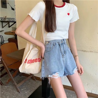 Quần short jeans + Váy maxi hoa
