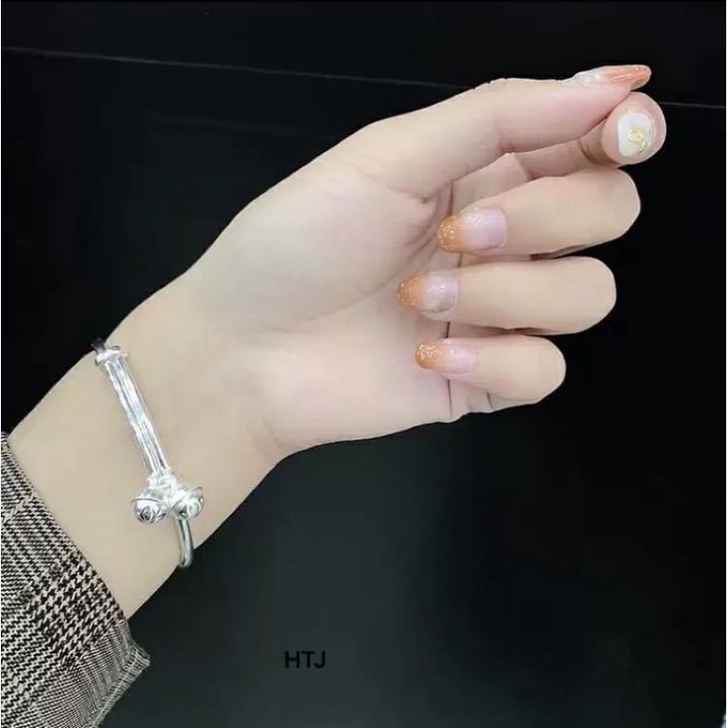 Vòng tay nữ trơn mix chuông , hàng làm kỹ bóng đẹp