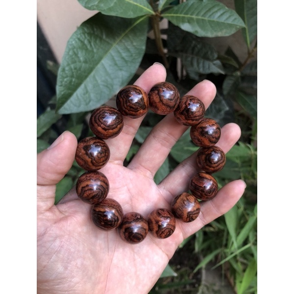 Sưa đỏ bắc bộ vân hoa hồng 20 li đẹp