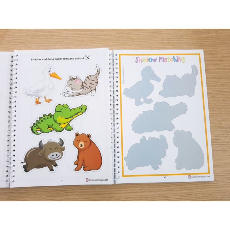 Học liệu Busy book - tặng keo và kéo