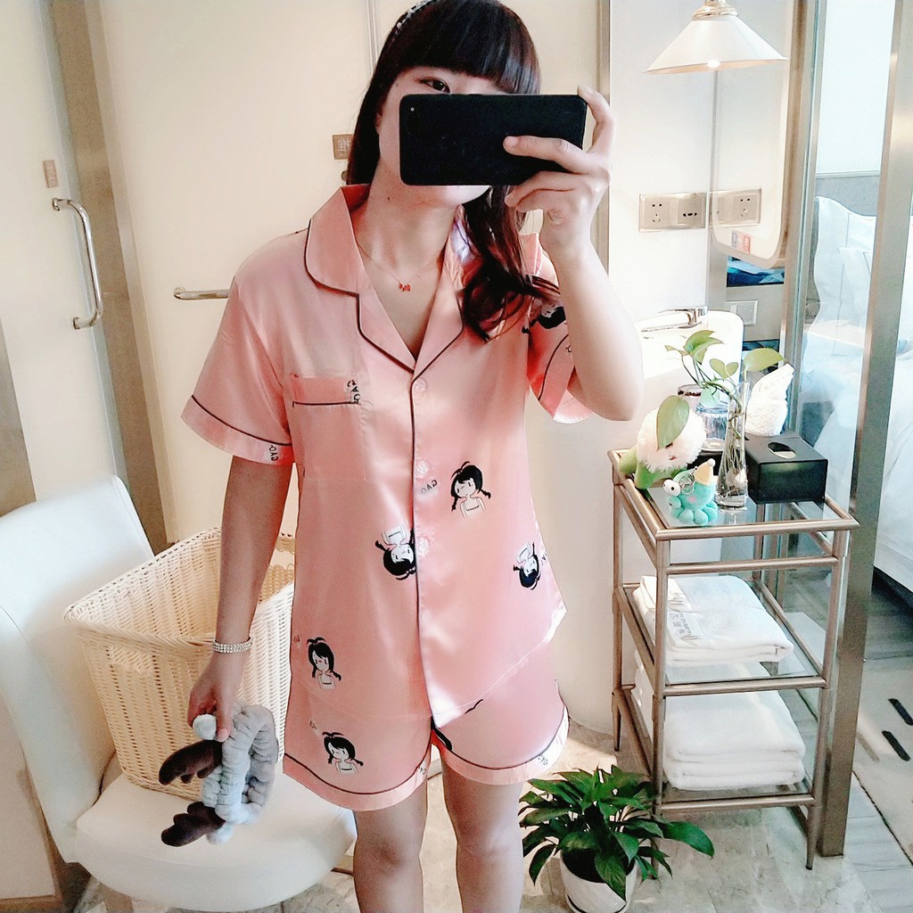 Bộ Đồ Ngủ Lụa Ngắn Tay Đáng Yêu Cho Nữ | BigBuy360 - bigbuy360.vn