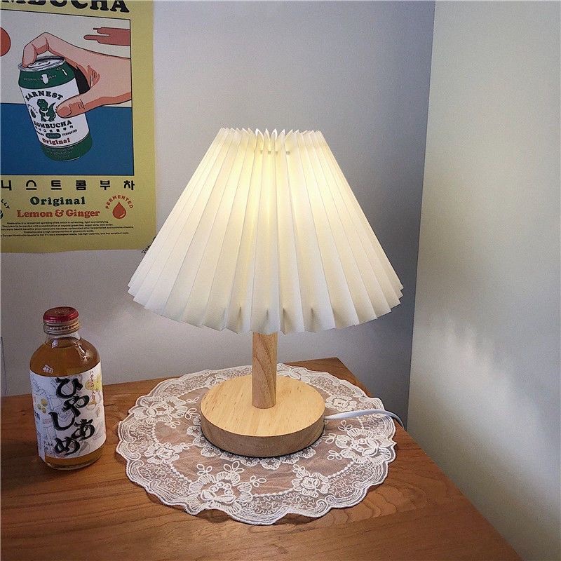 Đèn ngủ để bàn chao xếp ly phong cách hàn quốc