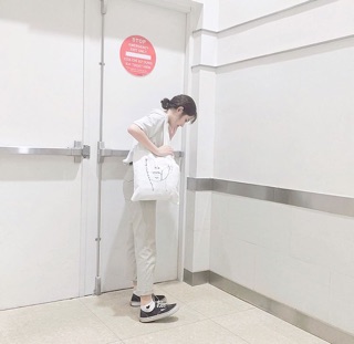 Túi tote mặt người ulzzang(kèm hình thật)