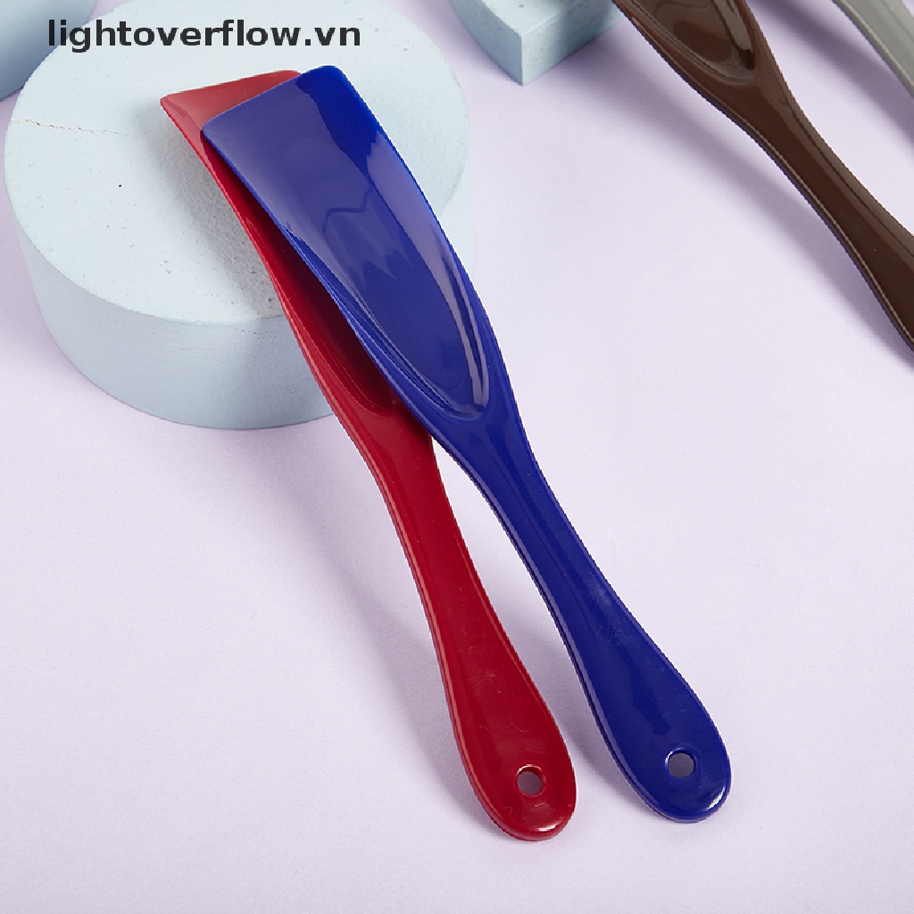 [lightoverflow] 1 Dụng Cụ Hỗ Trợ Mang Giày Lười Bằng Nhựa Cán Dài [VN]