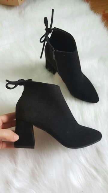 Boot nữ da lộn dây buộc sau - MÀU ĐEN | BigBuy360 - bigbuy360.vn