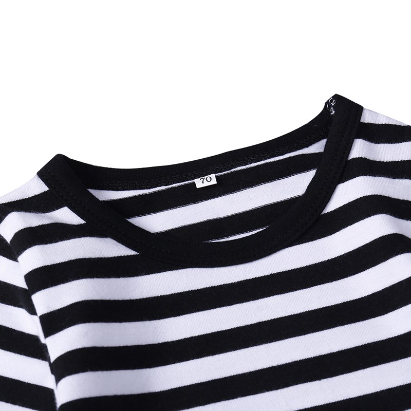 Bộ áo liền quần dài tay hình chim cánh cụt cho bé trai