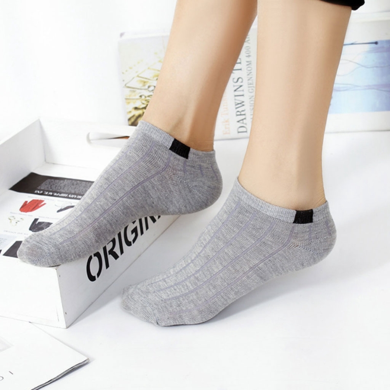 Vớ cotton cổ ngắn họa tiết sọc ngang cho nữ