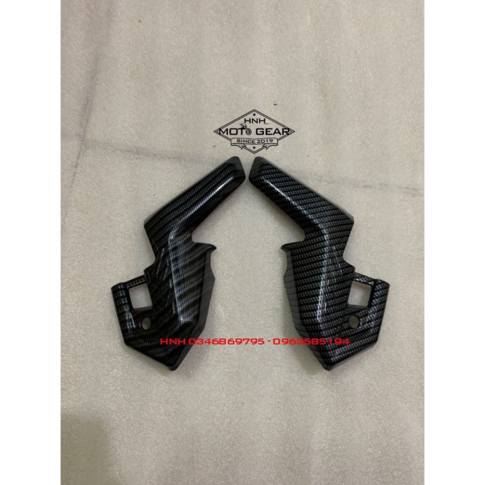 Ốp Gác Chân Carbon Cho Xe AB 2016-2019, 2020 Artista Chính Hãng