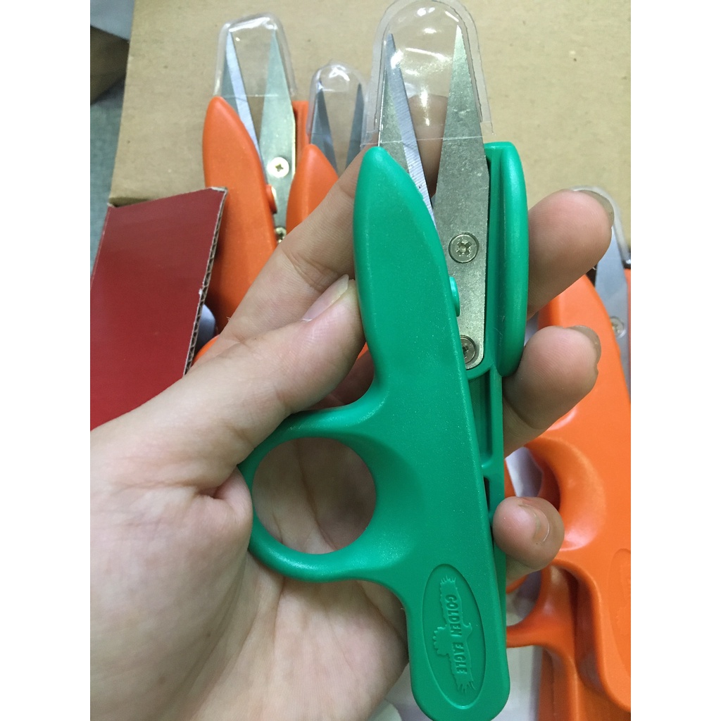 Kéo bấm xỏ ngón hiệu con Ó chính hãng