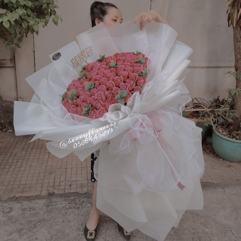 Bó hoa sáp 99 bông tone hồng nude