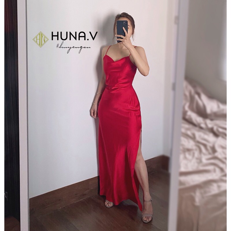 Váy Lụa Cổ Đổ Dài Xẻ Đùi Sexy | BigBuy360 - bigbuy360.vn