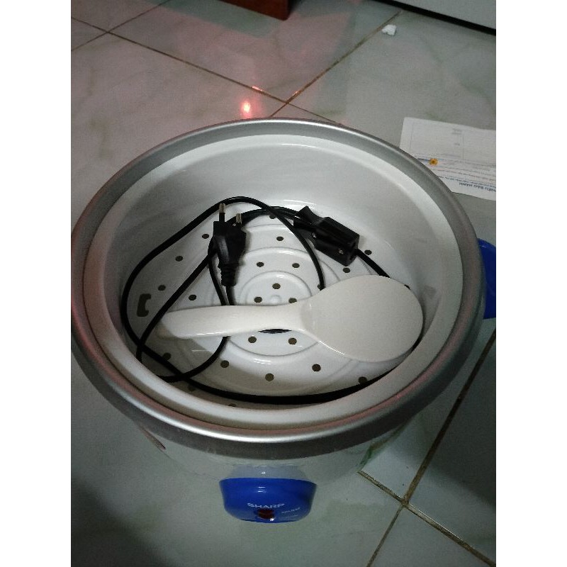 nồi cơm điện sharp nắp rời 1,5lit,1,8l,2,2l. 2,8l.hàng trưng bày y hình | BigBuy360 - bigbuy360.vn