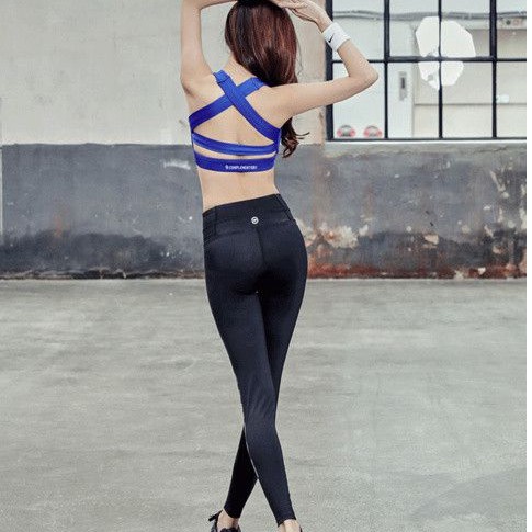 Set Đồ Tập Yoga Gồm Áo Dây Chéo Lưng Và Quần Dài Họa Tiết Adidas