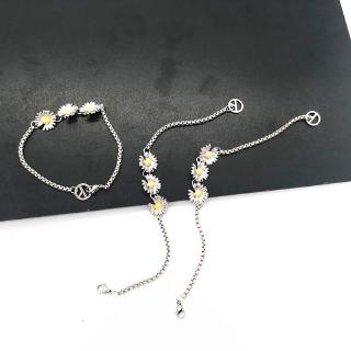Vòng Tay Mặt Hình Hoa Cúc Xinh Xắn