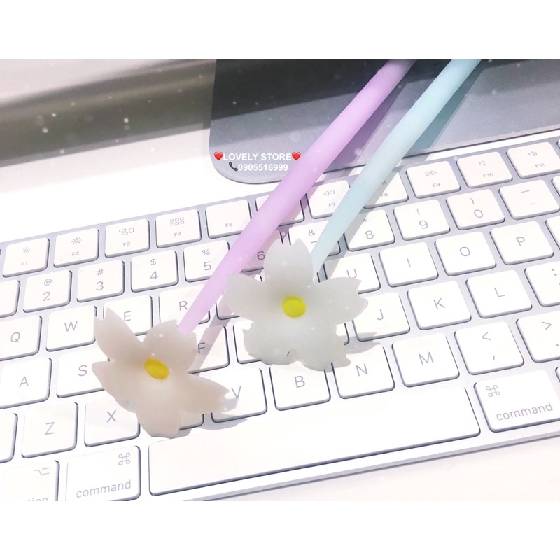 Bút Bi Lovely😘: Với nhiều hình🌸🐰🍓... cute cưng xỉu up xỉu down lắm luôn nha. Hàng Quảng Châu Loại 1 Cao Cấp