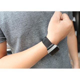 [Mã SKAMCLU9 giảm 10% đơn 100K] Quai thép lưới Milanese Fitbit Ionic