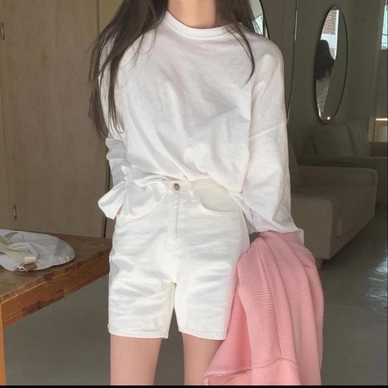 Áo phông dài tay phong cách đơn giản - Áo thun suông dáng rộng | BigBuy360 - bigbuy360.vn