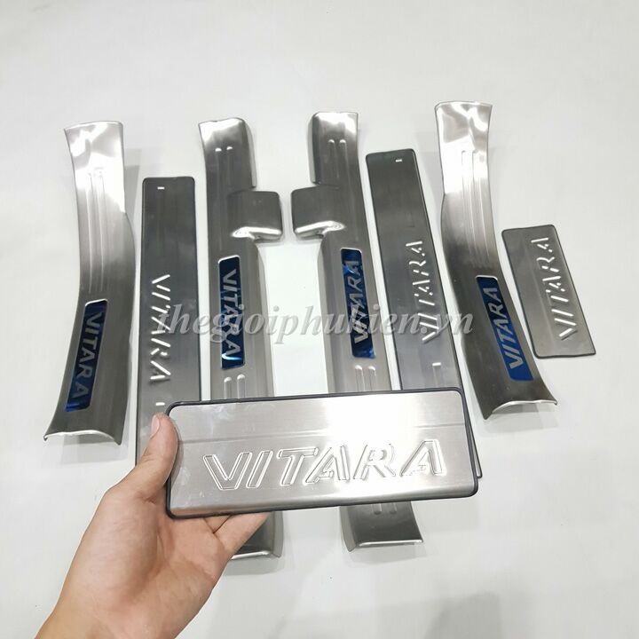 Bộ Ốp bậc cửa, Nẹp bước chân Suzuki Vitara 2015-2019 – INOX(hàng cao cấp)(hàng cao cấp)