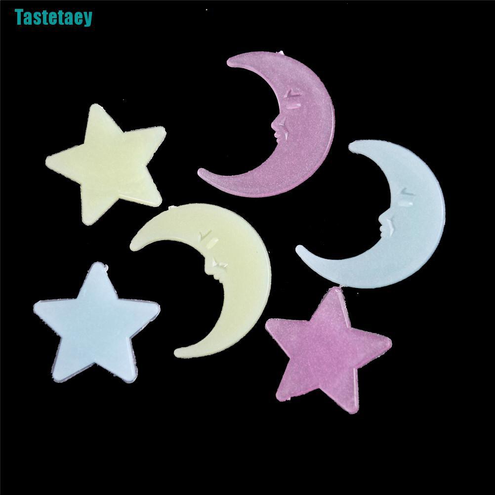 Bộ 100 Miếng Dán Tường Hình Ngôi Sao / Mặt Trăng Dạ Quang