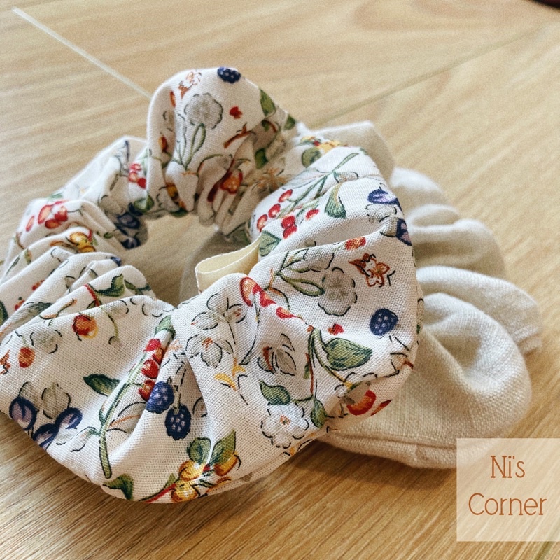 Set Quả Mọng - 2 scrunchies cột tóc Linen muối tiêu + Cotton hoạ tiết Berry