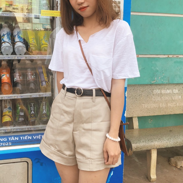 Áo thun gân cổ V