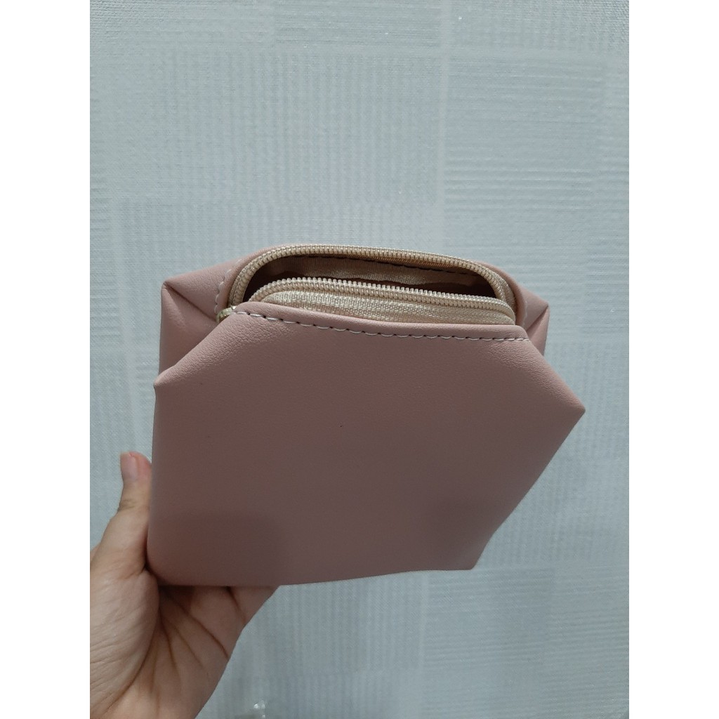 Ví Cầm Tay Size 17cm x 15,5cm Đựng Mỹ Phẩm, Vật Dụng Cá Nhân Tiện Dụng