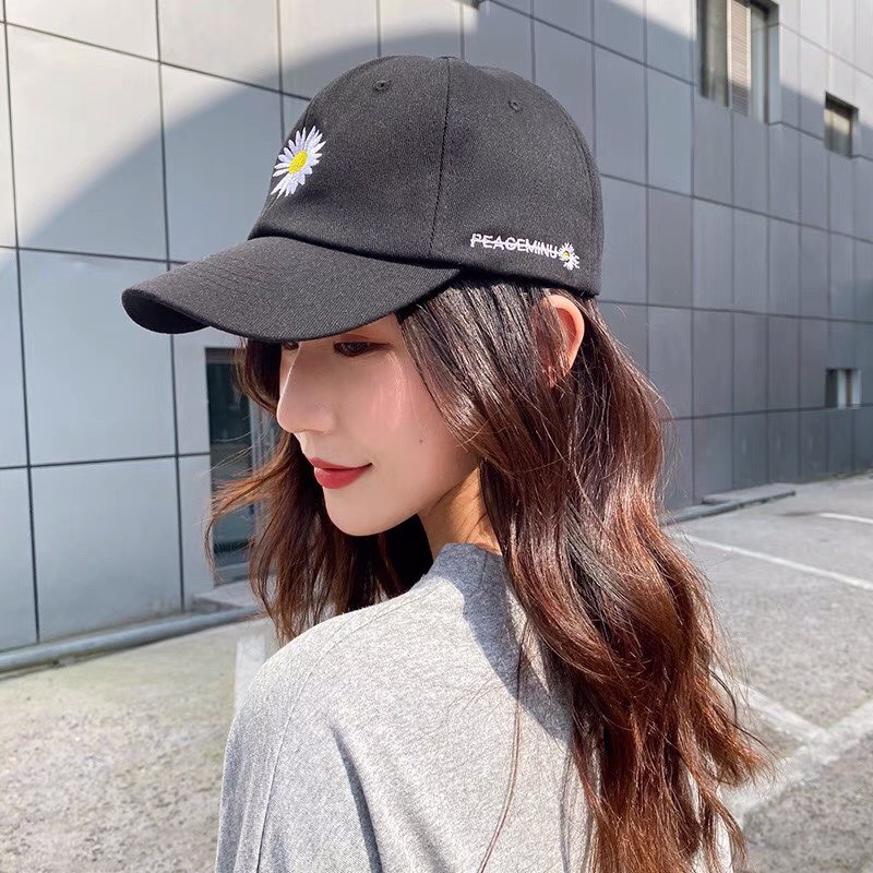 Nón kết thêu hoạ tiết nam nữ Luala, Mũ lưỡi trai Ulzzang Hàn Quốc vải kaki unisex màu đen.