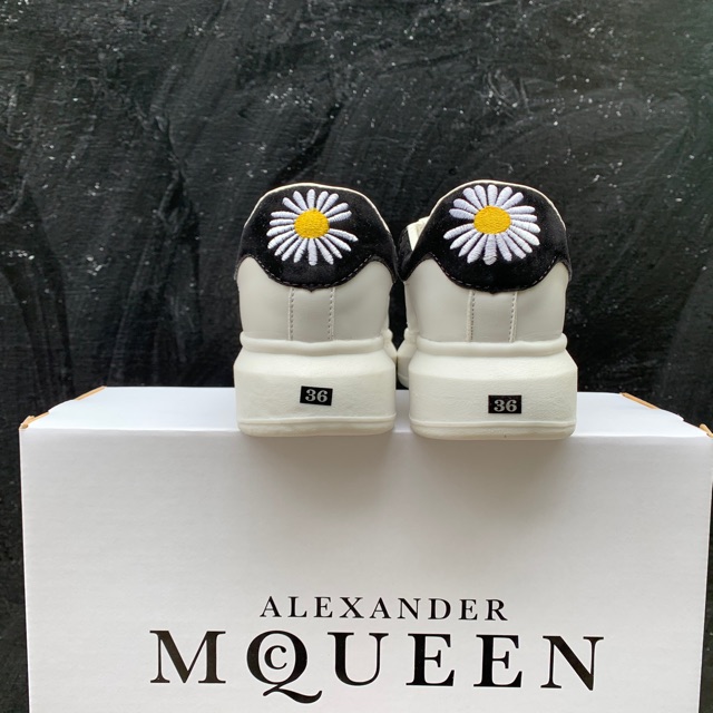Giầy Mc queen hoa cúc fullbox fullbil chất siêu đẹp