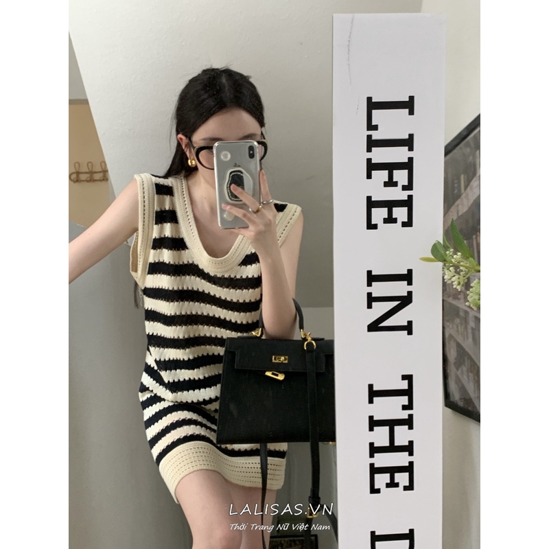 Đầm Dệt Kim Hai Dây Dáng Rộng Kẻ Sọc Phong Cách Hàn Quốc
