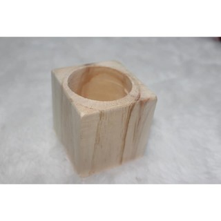 hộp gỗ vuông lỗ tròn