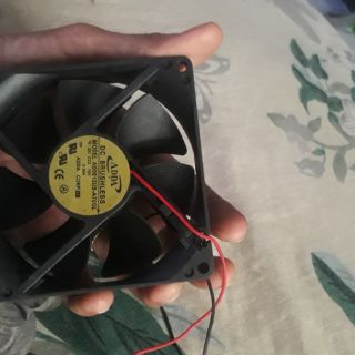 Quạt tản nhiệt 8cm 9cm  gắn vừa máng w106