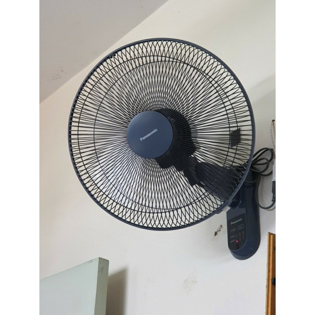 Quạt treo tường Panasonic F-409M 55W có điều khiển [Hàng chính hãng]