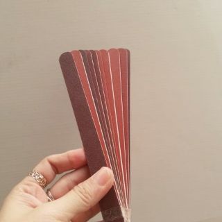 Combo 2 cây dũa móng tay móng chân màu nâu (loại rẻ)