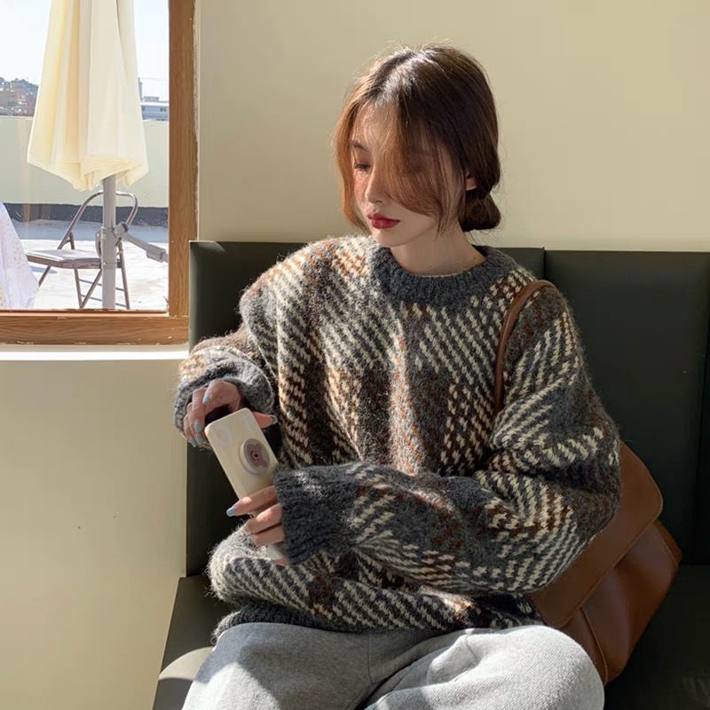 Áo Sweater Dáng Rộng Màu Sắc Trẻ Trung Dễ Phối Đồ