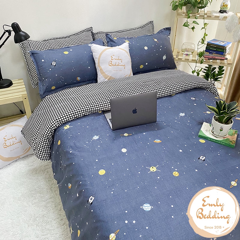 Bộ Vỏ Chăn Kèm Ga Gối Cotton Poly - Emly Bedding mẫu vũ trụ | BigBuy360 - bigbuy360.vn